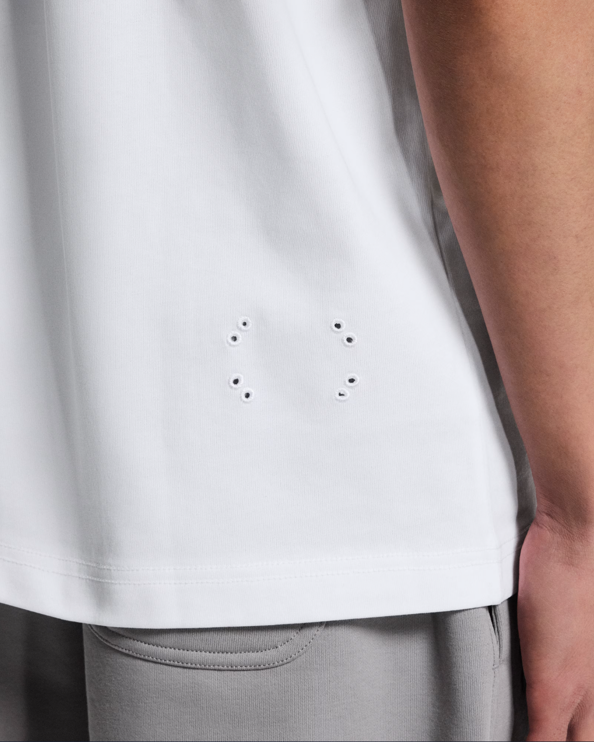 Camiseta On Club Collective-T | Tejido Premium, Detalles Bordados y Estilo Deportivo Clásico