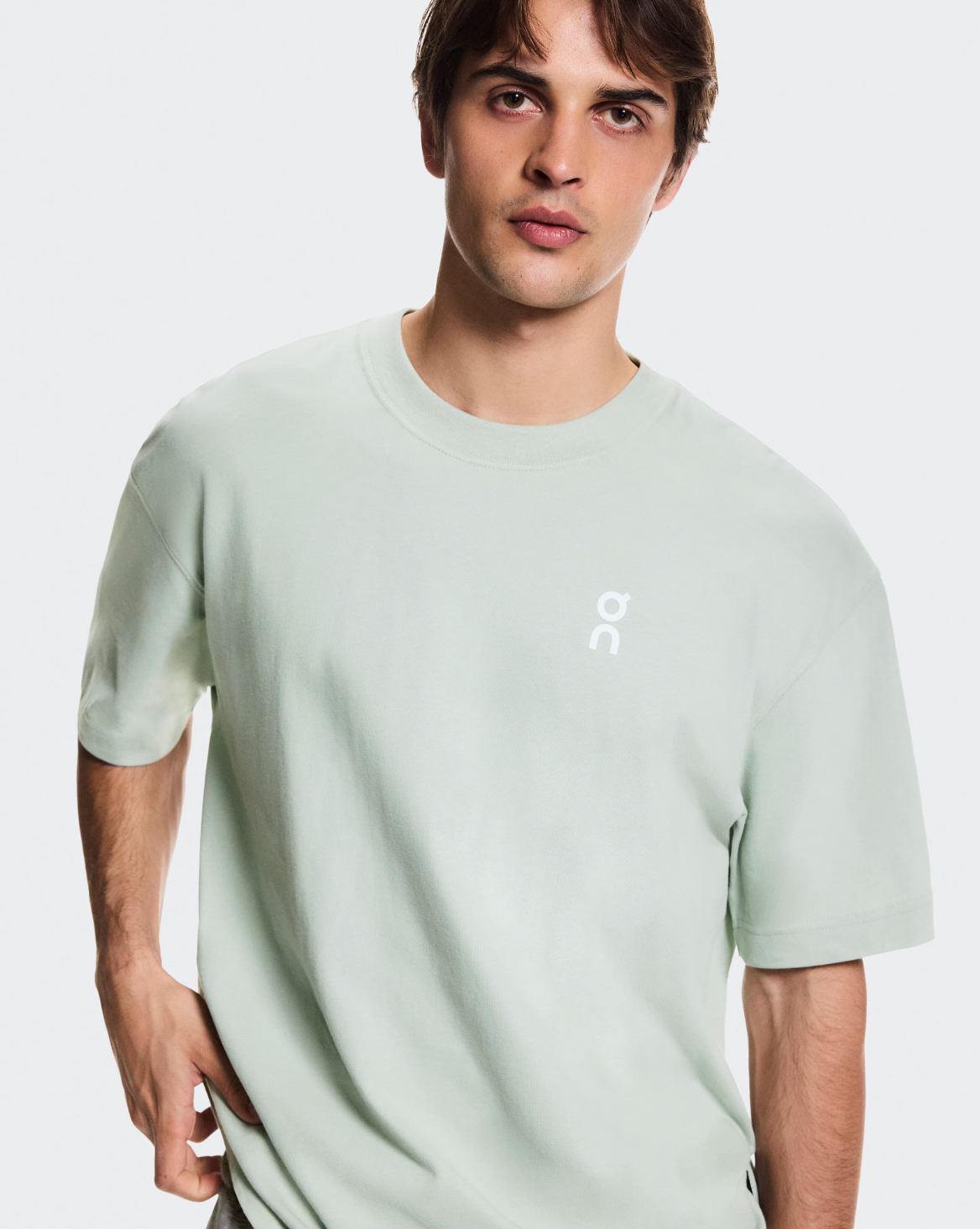 Camiseta Club Collective-T | Tejido Premium, Detalles Bordados y Estilo Deportivo Clásico