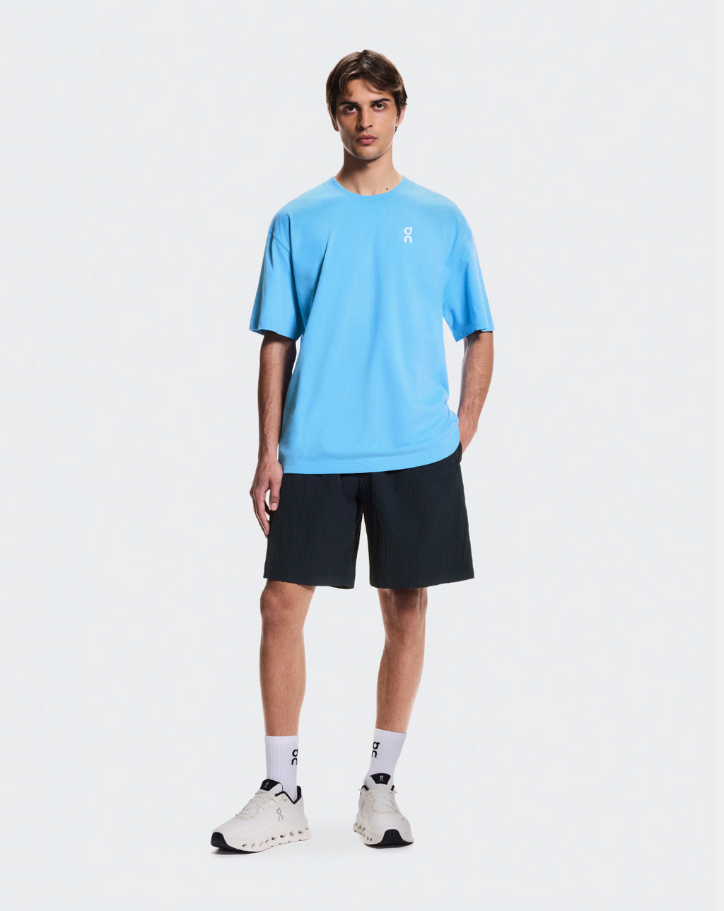 Camiseta Club Collective-T | Tejido Premium, Detalles Bordados y Estilo Deportivo Clásico