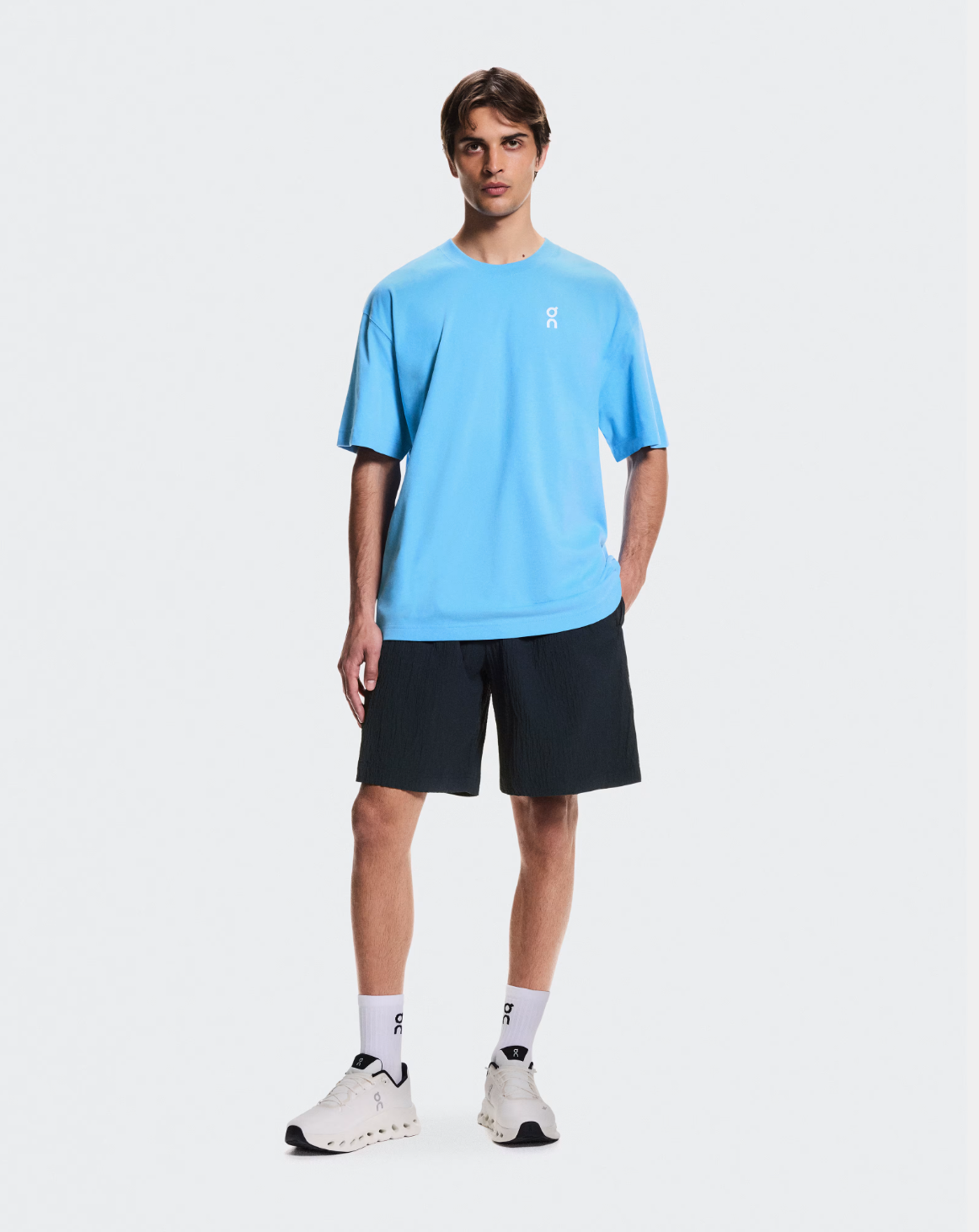 Camiseta Club Collective-T | Tejido Premium, Detalles Bordados y Estilo Deportivo Clásico