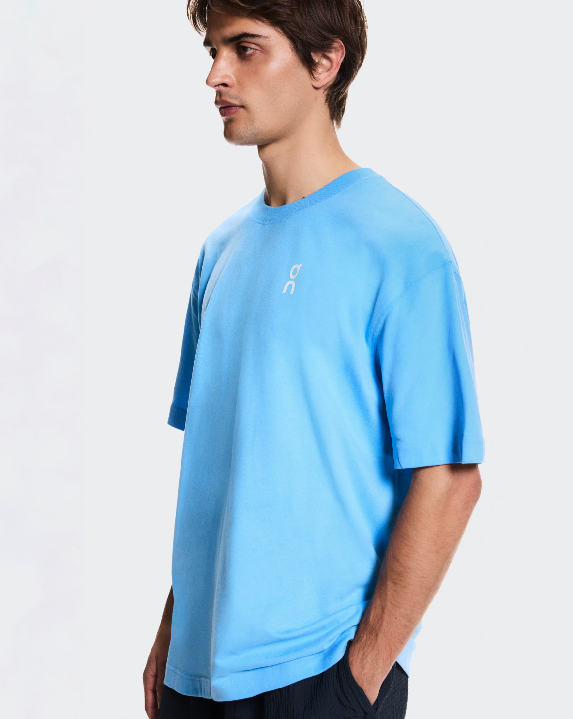 Camiseta Club Collective-T | Tejido Premium, Detalles Bordados y Estilo Deportivo Clásico