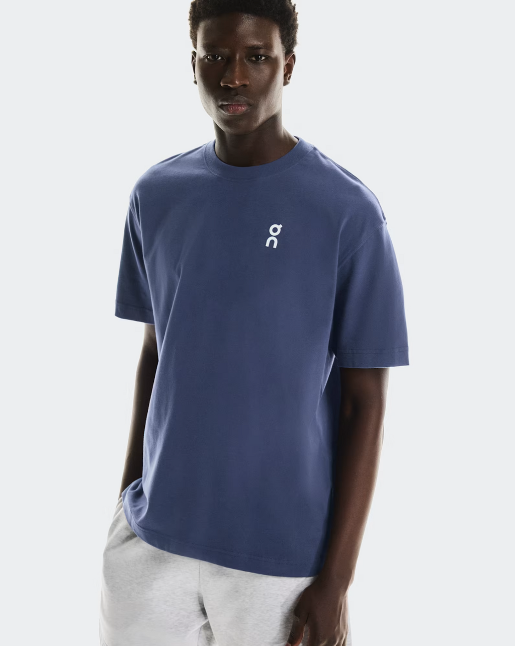 Camiseta Club Collective-T | Tejido Premium, Detalles Bordados y Estilo Deportivo Clásico